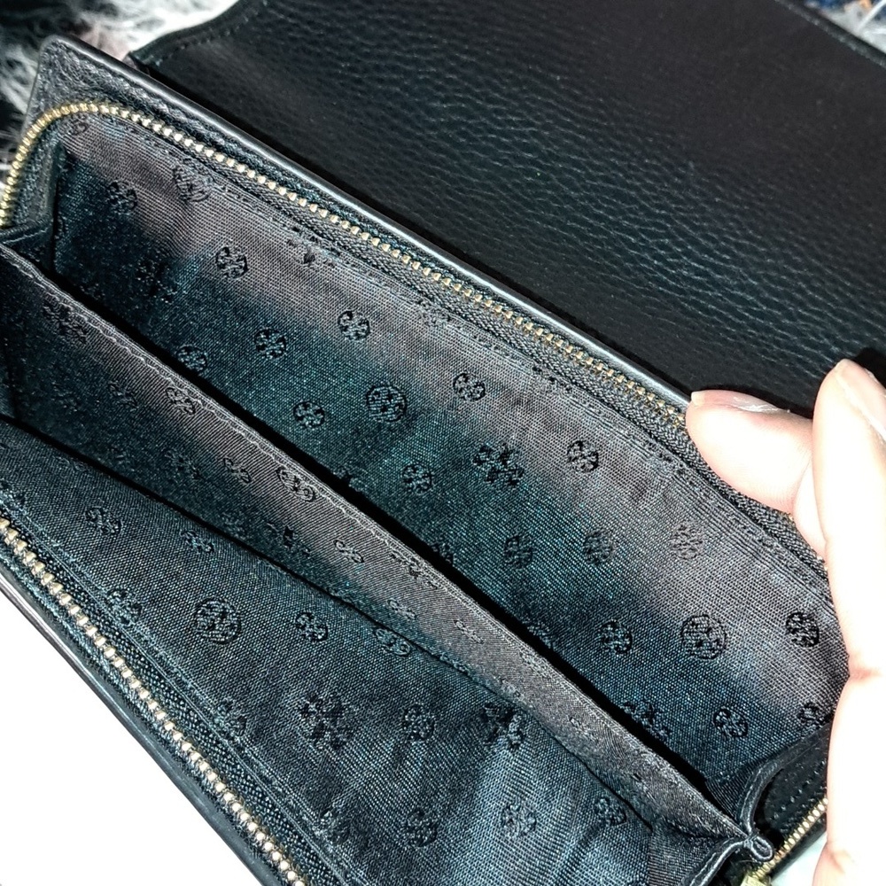 Tory Burch Britten Duo Envelope Continental Wallet EUC - Picture 11 of 14
